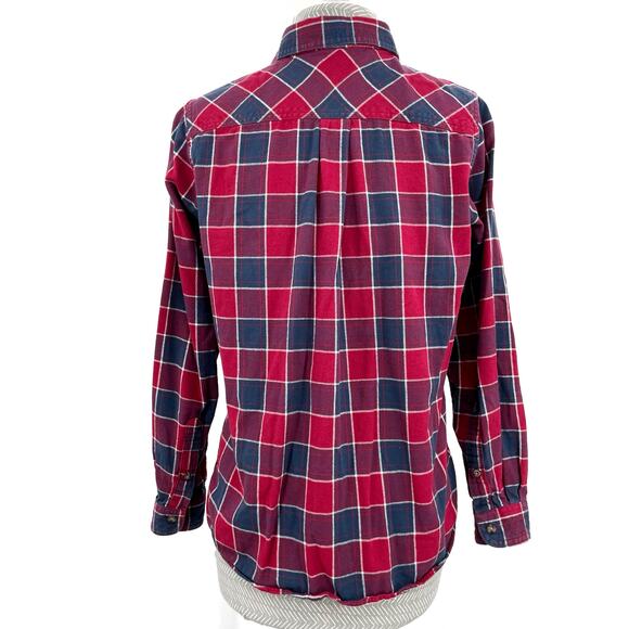 Cabelas Flannel Button Down Plaid Fall Winter Holiday Red Navy Blue Shirt Size M - Picture 2 of 8